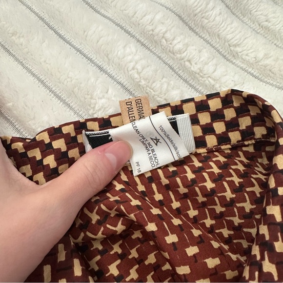 Vintage Louis Féraud Geometric Print Blouse Made in Italy, 100% Silk - Size M, - Picture 8 of 14